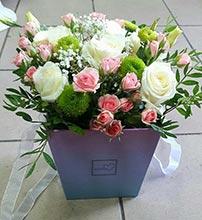 Коробка S (В=16см, Ш=15см), rose 5шт, bush rose 3шт, хриз. 1шт, зелень